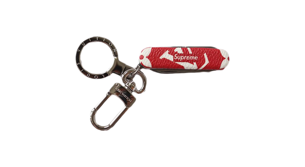 Louis-Vuitton-x-Supreme-Pocket